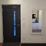 شقة La *
